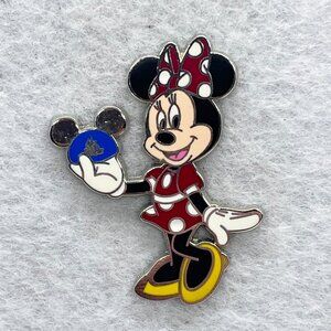 🔮 5/$25 Disney Minnie Mouse Holding Mickey Ears Hat Pin